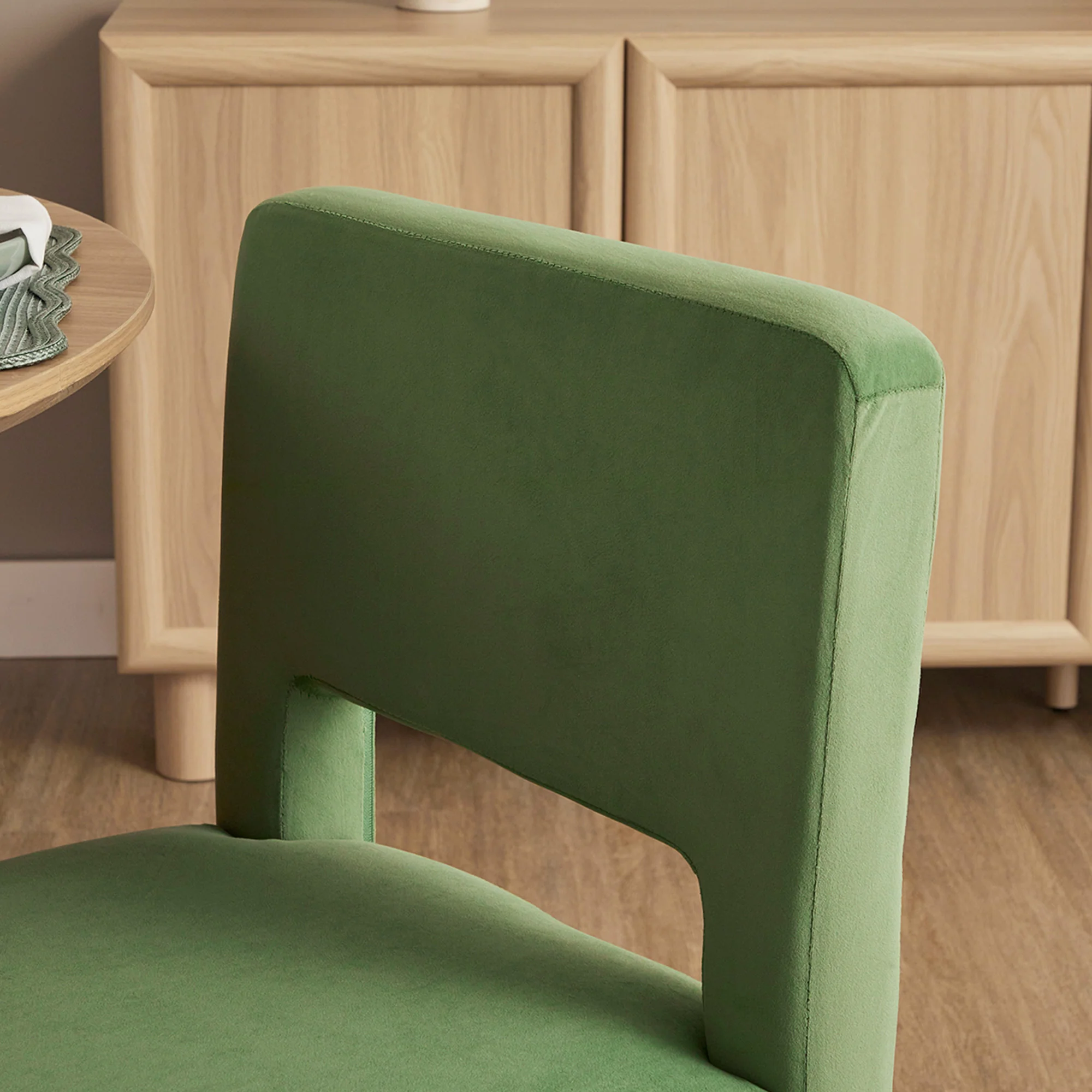 Claude Set of 2 Dining Chairs Green Velvet - Image 7