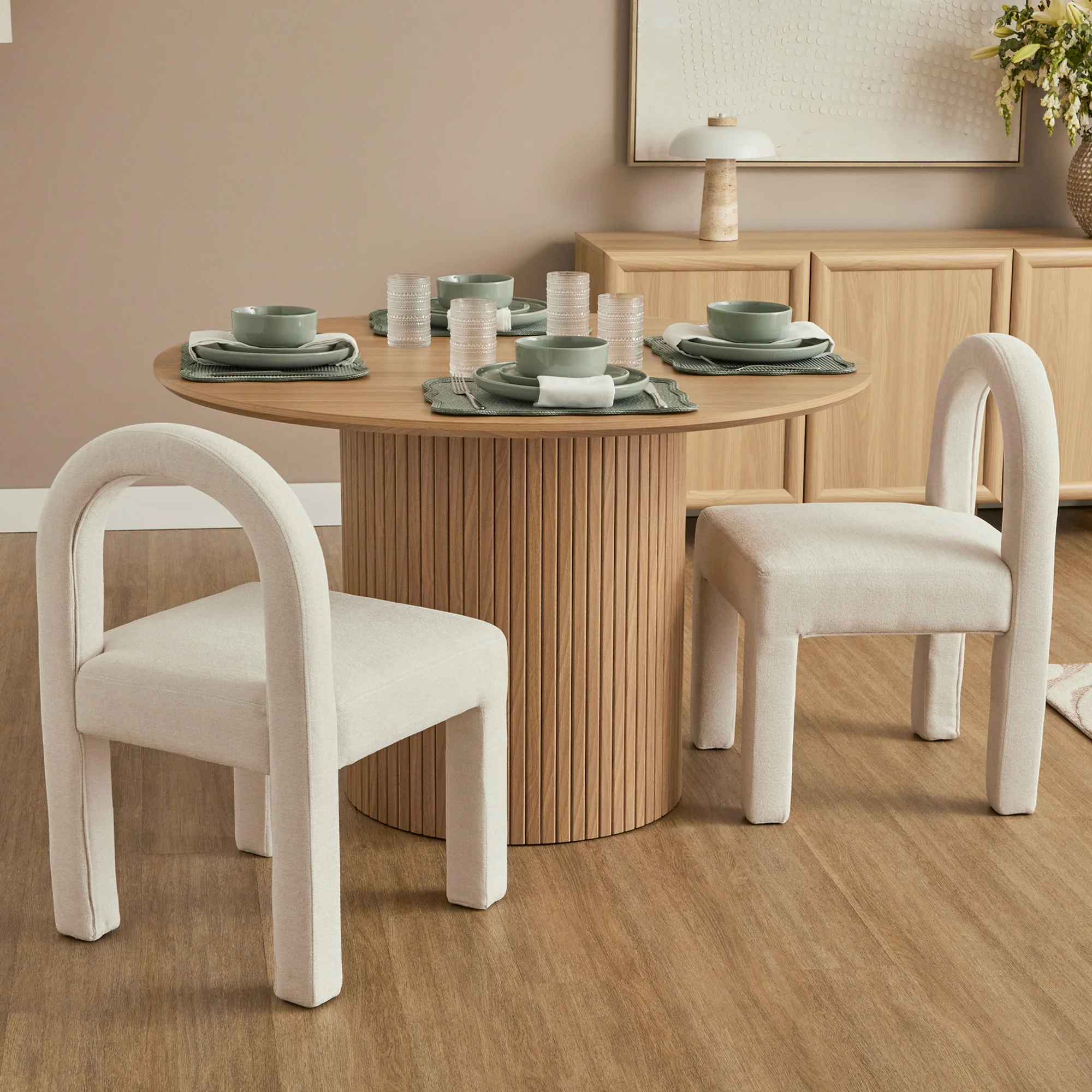 Cove Dining Table Oak and Alexis Set of 4 Dining Chairs Cream Set - Image 2