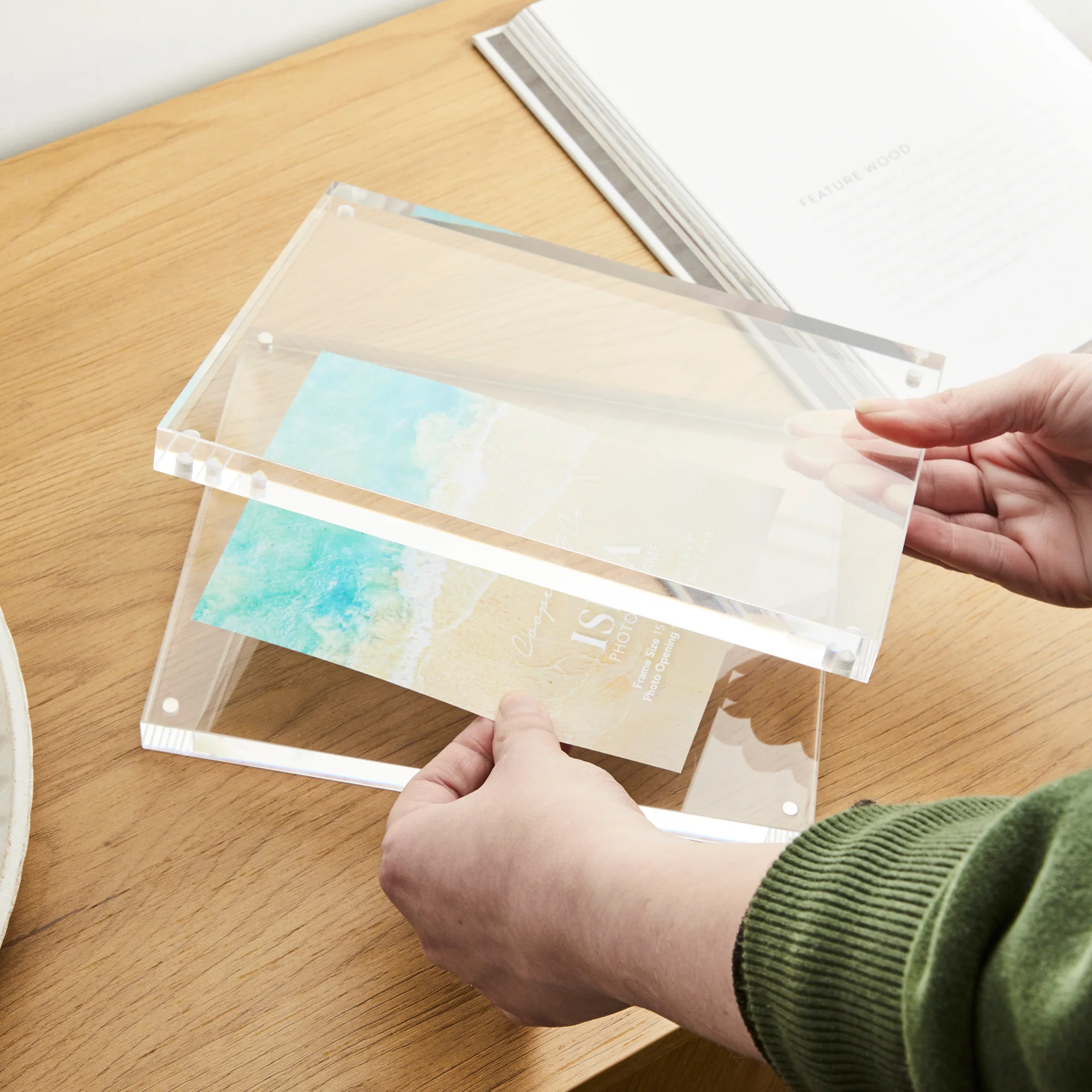 Isla 20x15cm Acrylic Photo Frame - Image 4