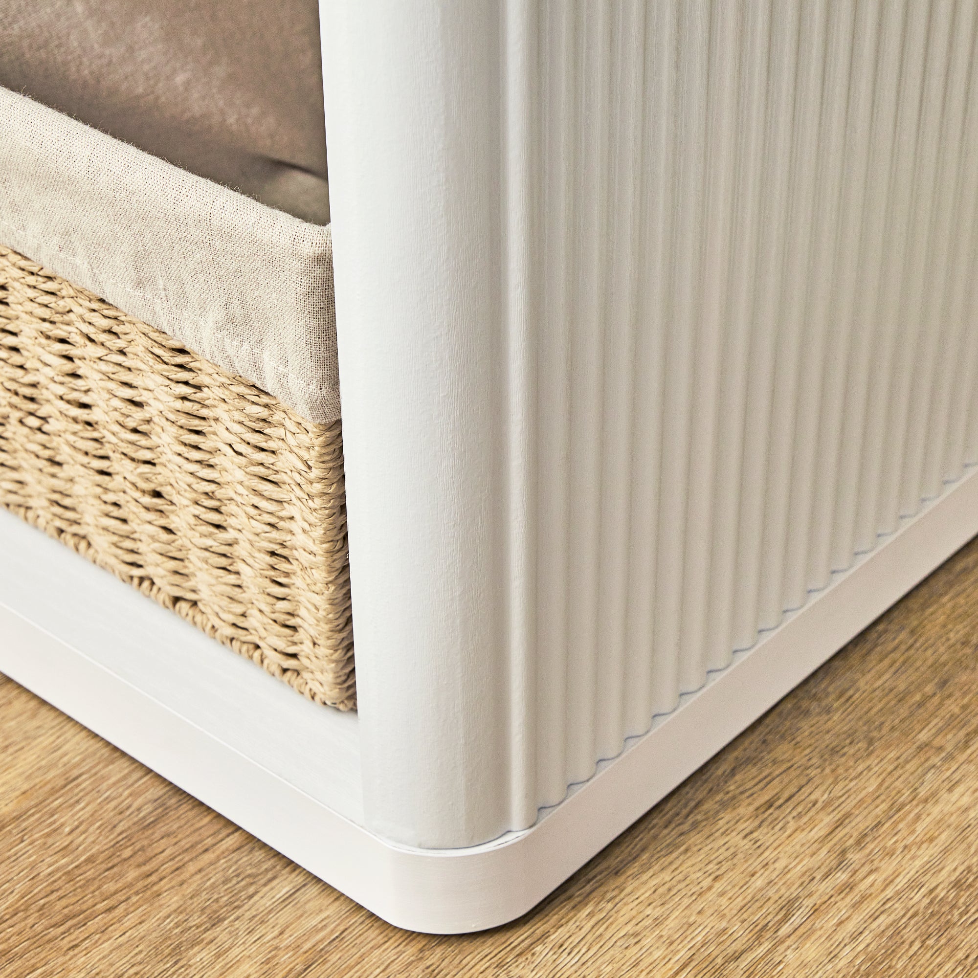 Sierra 8 Cube Shelf in White - Image 9