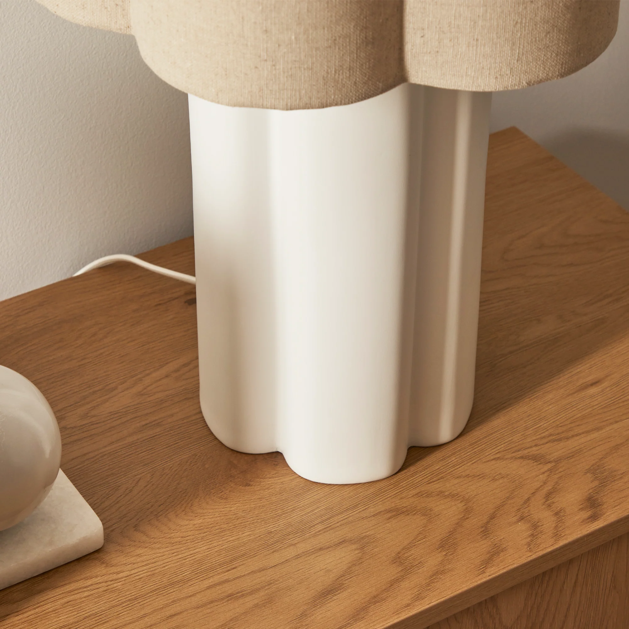 Suki Table Lamp White - Image 5